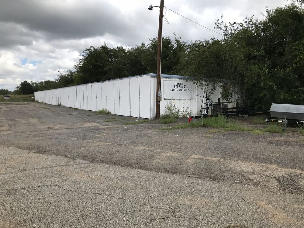 1239 Willow Beach Rd, Graford, TX 76449